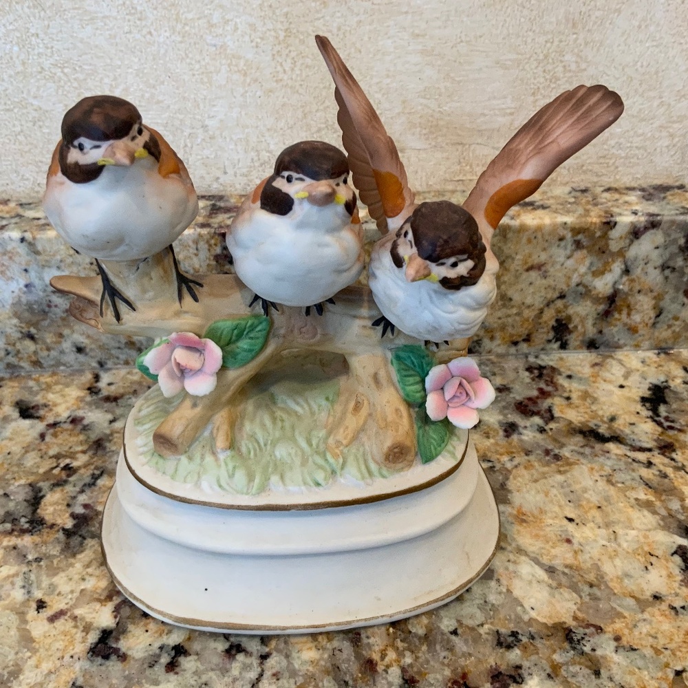 Towle "April Love" Fine Porcelain Spring 3 Bird Fi